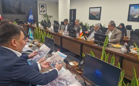 معاون وزیر امورخارجه قزاقستان در هرمزگان: تجارت با ایران را تا سه میلیارد دلار هدفگذاری کرده‌ایم‌