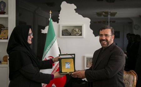 استاندار فارس: سلایق مخاطبان در ترویج فرهنگ کتابخوانی لحاظ شود