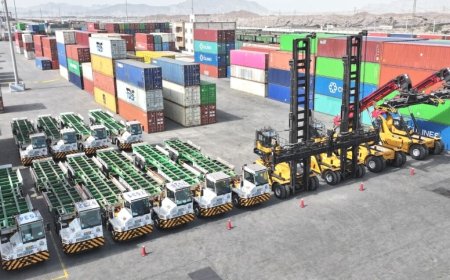 تجهیزات بندری با سرمایه‌گذاری افزون‌بر ۱۰ میلیون دلار در بندر شهید رجایی مستقر شد
