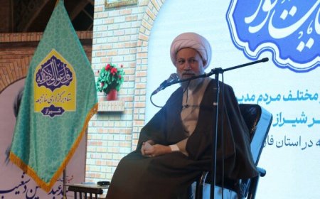 امام جمعه شیراز: رشد اقتصادی تنها با شعار محقق نمی‌شود
