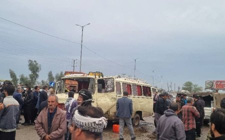 تصادف مینی بوس و وانت در جاده شوش به دزفول یک کشته و ۱۸ مصدوم داشت
