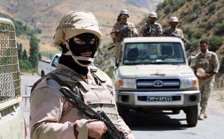 مرزبانان قشم ۹۸۰ هزار نخ انواع سیگار قاچاق کشف کردند