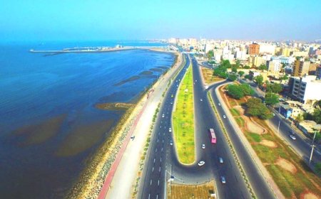 استقبال از بهار ۱۴۰۴ در ورودی شهر بندرعباس