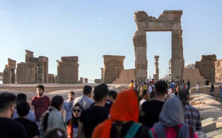 حافظیه و تخت‌جمشید در صدر اماکن پربازدید تاریخی در نخستین روزهای نوروز