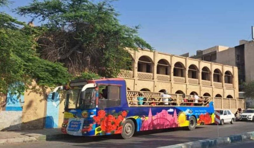گردش در قلب اهواز با اتوبوس روباز؛ جابجایی روزانه ۳۰۰ گردشگر نوروزی