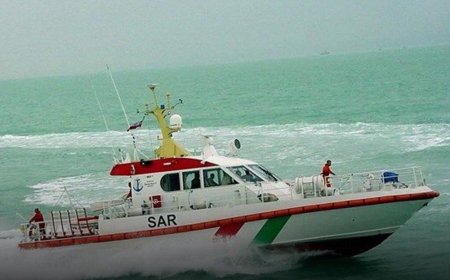 نجات موفق خدمه شناور خارجی در آب‌های عسلویه