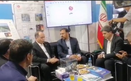 بازدید وزیر جهاد کشاورزی از غرفه فارس در نمایشگاه اکسپو 2025 تهران