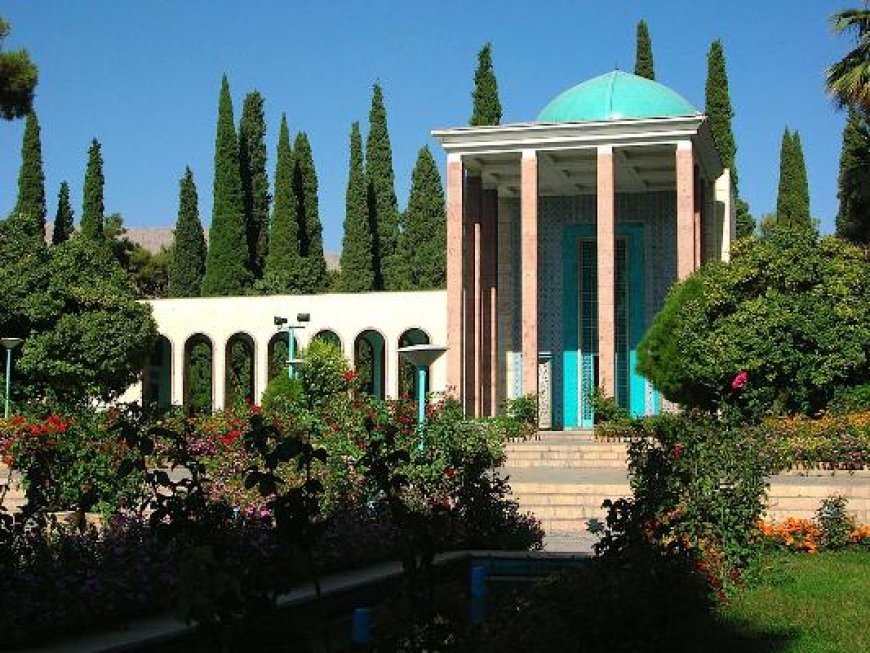 سعدی زنده است؛ در کلام ما، در نثر ما