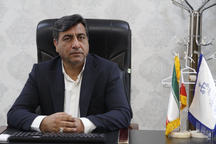 مدیرکل ثبت اسناد و املاک فارس تاکید کرد: اسناد دفترچه ای باید در برنامه ای دوساله به اسناد تک برگ تبدیل شوند