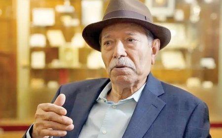 ببینید| حضور علی نصیریان در مراسم روز شیراز