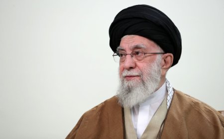 رهبر معظم انقلاب: مهمترین وظیفه حوزه، بلاغ مبین و زمینه‌سازی برای تمدن نوین اسلامی است