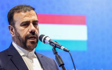 استاندار فارس: زنان ایران اسلامی از حاشیه به متن آمده اند