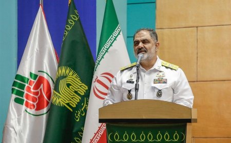 دریادار ایرانی: نیروی دریایی ارتش جمهوری اسلامی، اقتدار و پیشرفت ایران را به دنیا نشان داد