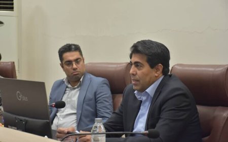 مدیرکل صمت استان تأکید کرد: ضرورت تجاری‌سازی ظرفیت‌های علمی برای توسعه صنعتی در فارس