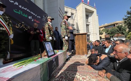 مراسم تشییع پیکر قاضی شهید احسان باقری در شیراز