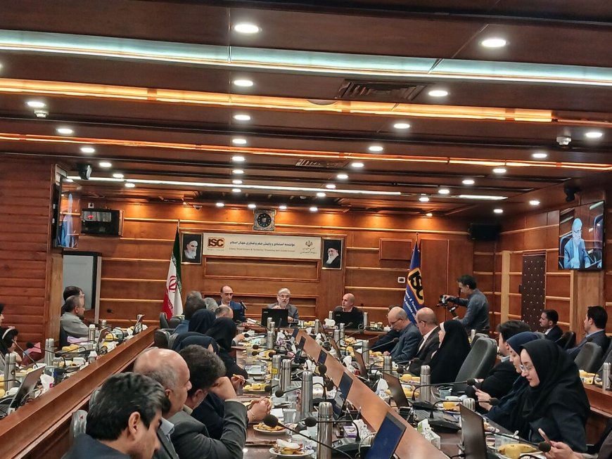 وزیر علوم در شیراز: دانشگاه‌ها به دنبال جذب منابع مالی غیر بودجه‌ای باشند