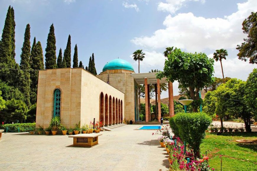 استقبال گردشگران نوروزی از حافظیه، سعدیه و مجموعه زندیه