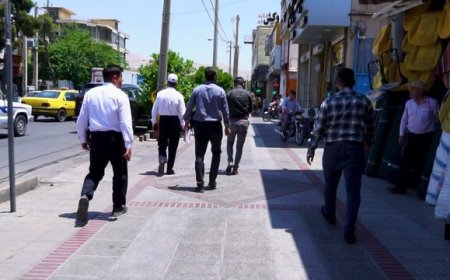 پاکسازی خیابان نادر شیراز در پی شکایات مردمی/ پلمب واحدهای متخلف و رفع سد معبر اصناف