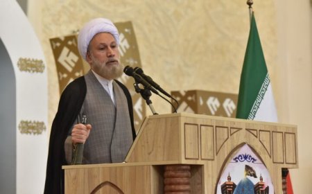 امام جمعه شیراز: لحظه‌ای خلل در نیروی نظامی ایران اسلامی ایجاد نخواهد شد