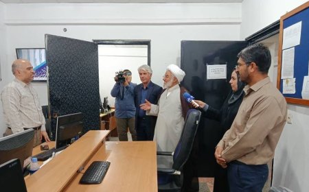 بازدید آیت الله عبادی زاده نماینده ولی فقیه در هرمزگان پس از حادثه حمله رژیم صهیونیستی به صدا و سیما