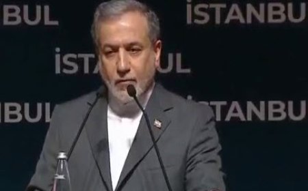 خبرنگار: ایران تنگه هرمز را خواهد بست؟ /عراقچی: گزینه های متنوعی پیش رو داریم