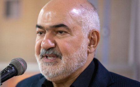 با شهدا و قهرمانان ملی پیمان می‌بندیم که برای دفاع از کشور آماده‌ایم