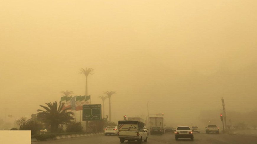 توده گرد و خاک با منشا عراق در راه خوزستان