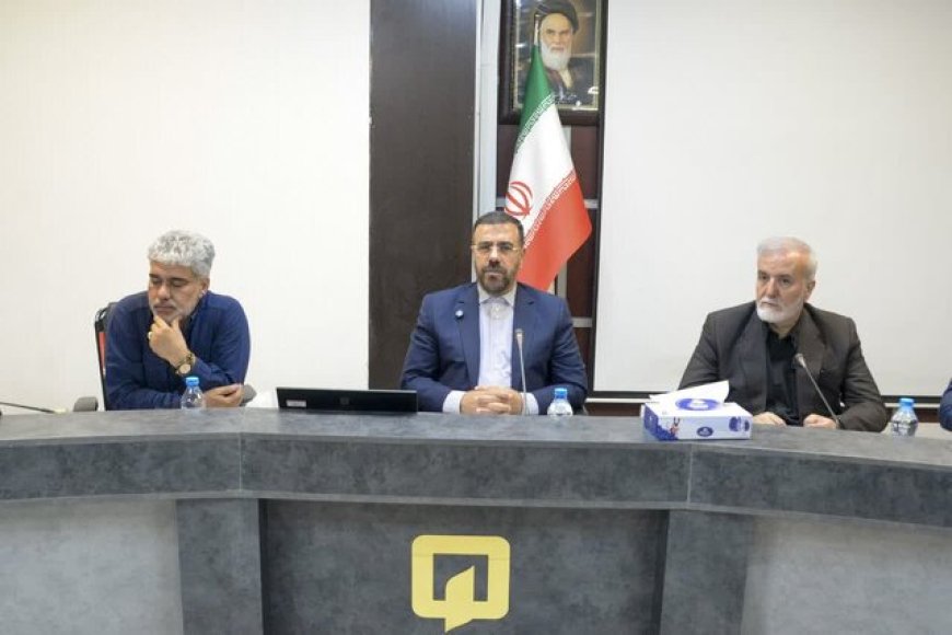 استاندار فارس تأکید کرد: شکل‌گیری دفاع ملی دشمن را مستأصل و ناامید می‌کند / لزوم آگاهی‌بخشی شهروندان در شرایط حساس
