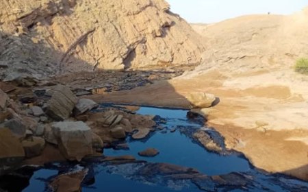 تلاش برای پاکسازی آلودگی نفتی در روستای سودان بخش غیزانیه