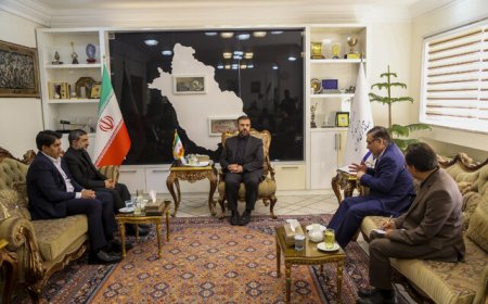 باید به سمت توسعه صنعتی سازگار با اقلیم فارس حرکت کنیم