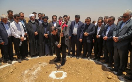 سفر استاندار فارس به شهرستان کوار؛ از کلنگ‌زنی نیروگاه خورشیدی تا پیگیری پروژه‌های عمرانی