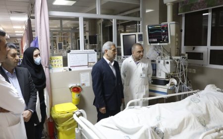 عیادت رئیس دانشگاه علوم پزشکی شیراز از مصدومان واژگونی اتوبوس در کوار