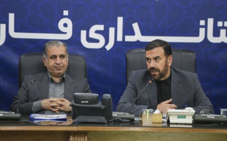 استاندار فارس: ساختار مدیریتی حوزه جوانان بازنگری شود