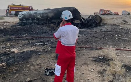 فوت ۲ نفر بر اثر آتش‌سوزی نفتکش در جاده لار- بندرعباس