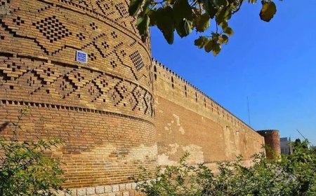 رخت نو بر تن ایوان ارگ کریم‌خانی شیراز