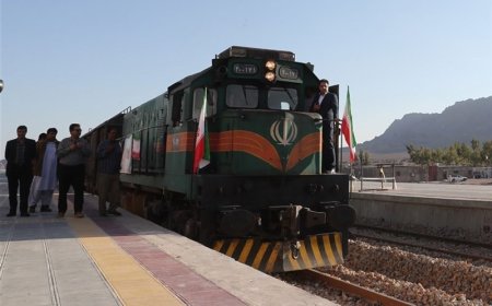 رشد چشمگیر جابه‌جایی مسافر و بار در راه‌آهن جنوب