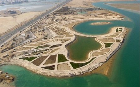 افتتاح نخستین مرکز گردشگری ساحلی بستر دریا در کنگان