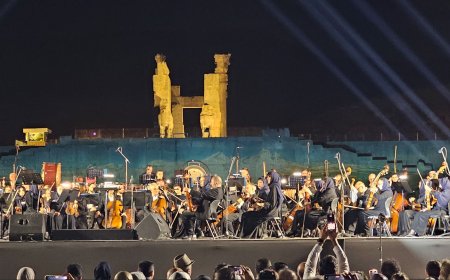 ارکستر ارمنستان در صدمین سالگرد در قلب تخت جمشید نواخت