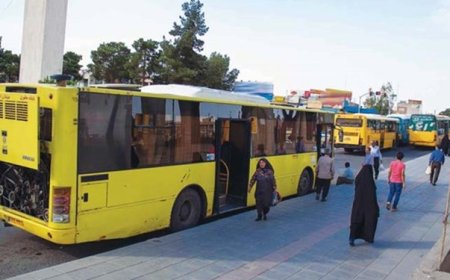 برخورد ۲ دستگاه اتوبوس خط واحد در شیراز