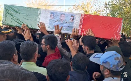 مراسم وداع با پیکر پاک و مطهر شهید بندری در ایذه