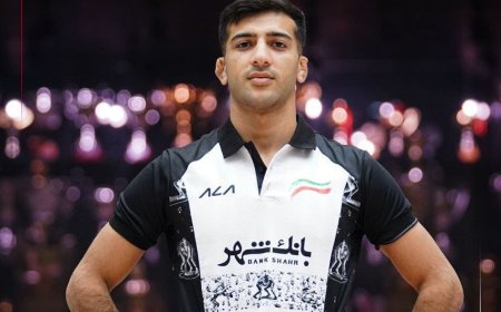 ببینید| پیروزی سخت محمدمهدی کشتکار در گام اول کشتی فرنگی قهرمانی جهان
