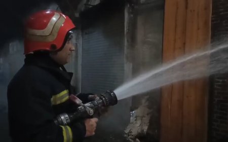 آتش سوزی شبانه در منطقه مهدیس اهواز؛ ۲ مرد مجروح شدند