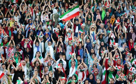 مطالبه جدی: چرا بانوان خوزستانی از تماشای فوتبال در ورزشگاه‌ها محرومند؟