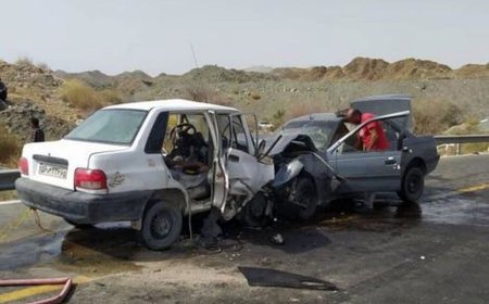 برخورد دو خودرو سواری ، جان ۳ نفر را گرفت