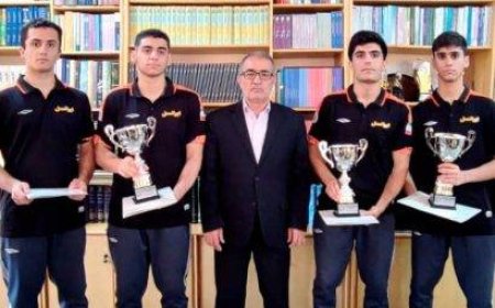 دیدار بازیکنان و کادر فنی تیم ملی هندبال نوجوانان با استاندار کهگیلویه و بویراحمد