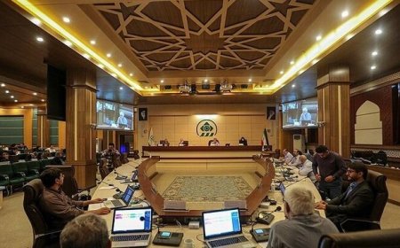 از انرژی خورشیدی تا ترافیک هوشمند؛ شورای شهر شیراز راهکارهای توسعه پایدار را بررسی کرد