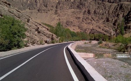فیلم/شهروند خبرنگار: نبود روشنایی و علائم راهنمایی و رانندگی در جاده کمربندی گچساران