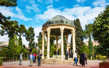اولویت‌های چهارگانه مرمت آرامگاه حافظ شیرازی تعیین شد