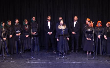 شب، موسیقی و دیگر هیچ