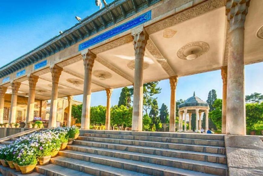 بازدید آرامگاه حافظ در روز ۲۰ مهر رایگان شد
